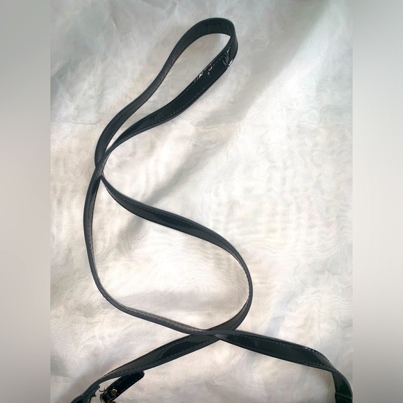 Tommy Hilfiger Crossbody Bag - Picture 4 of 9